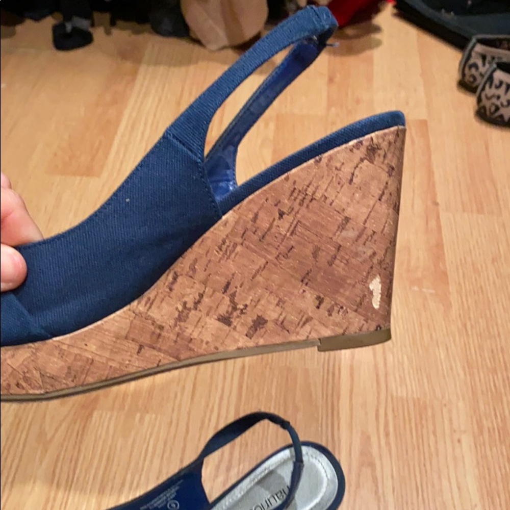 Wedge - Picture 4 of 4